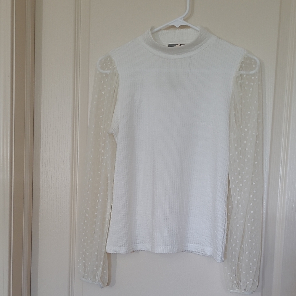 PLEIONE Womens Vintage-Inspired White Blouse with Sheer Polka Dot Sleeves Size S